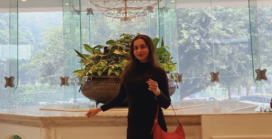 Vasundhara Parashar teaching in a classroom setting